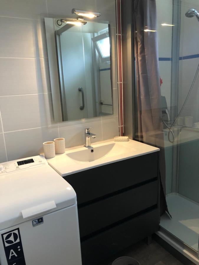 Appartement cosy, en rez de chaussée, en plein centre de CAmbo les Bains Extérieur photo
